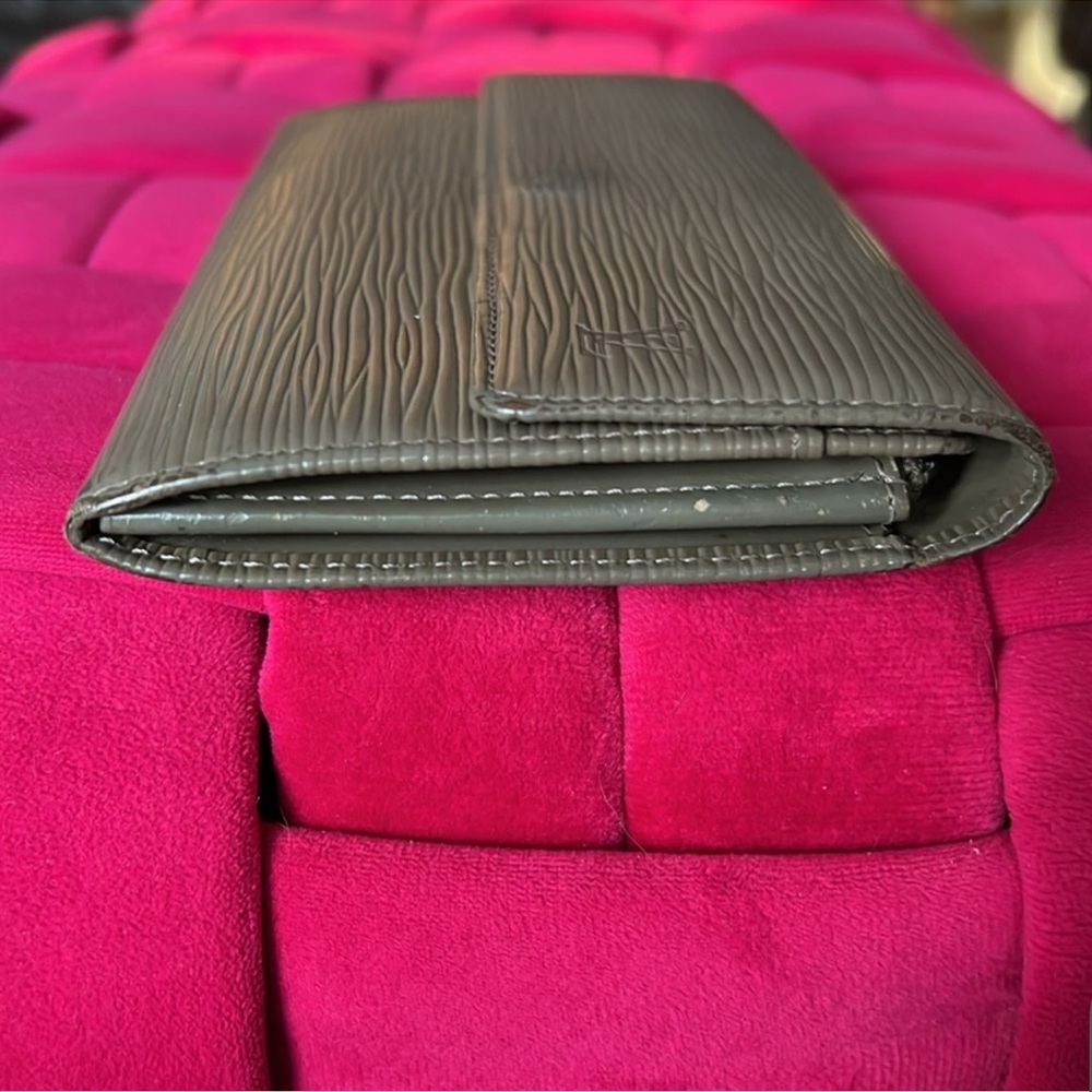 Louis Vuitton Gray Epi Leather Wallet - Picture 5 of 12